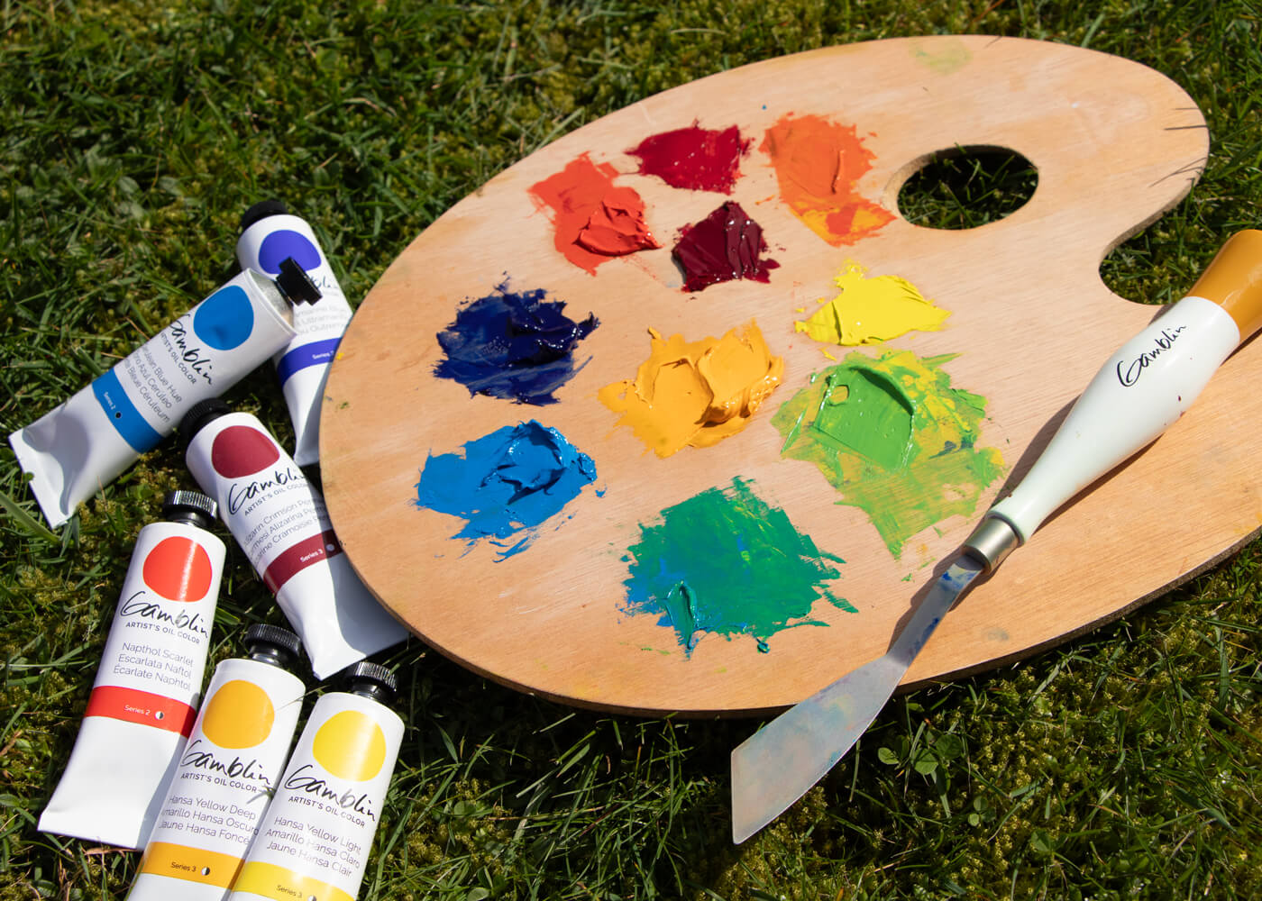 Michael Chesley Johnson's split-primary palette in Gamblin Artist's Oil Color.