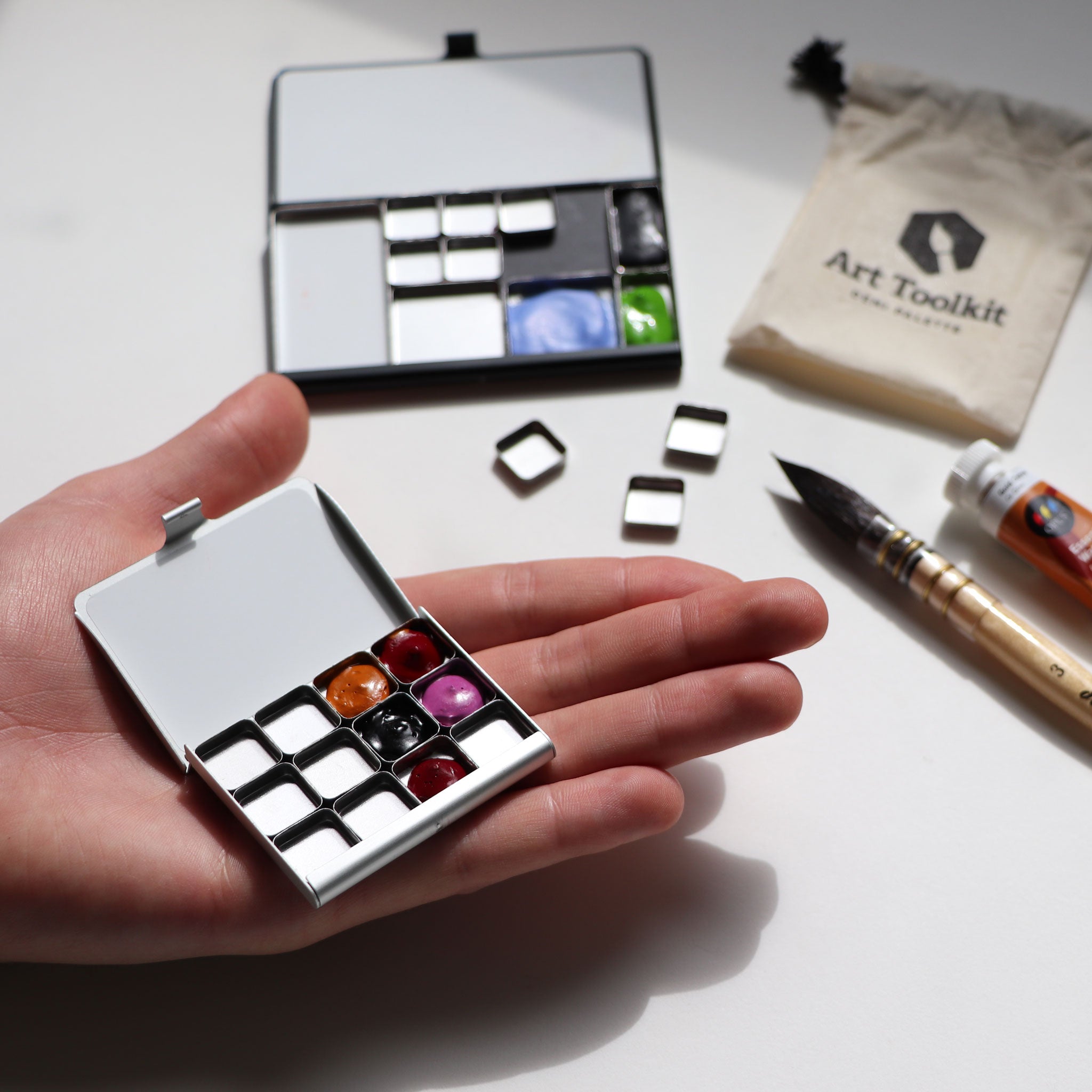 Art Toolkit Demi Palette with 12 Mini Pans - Black