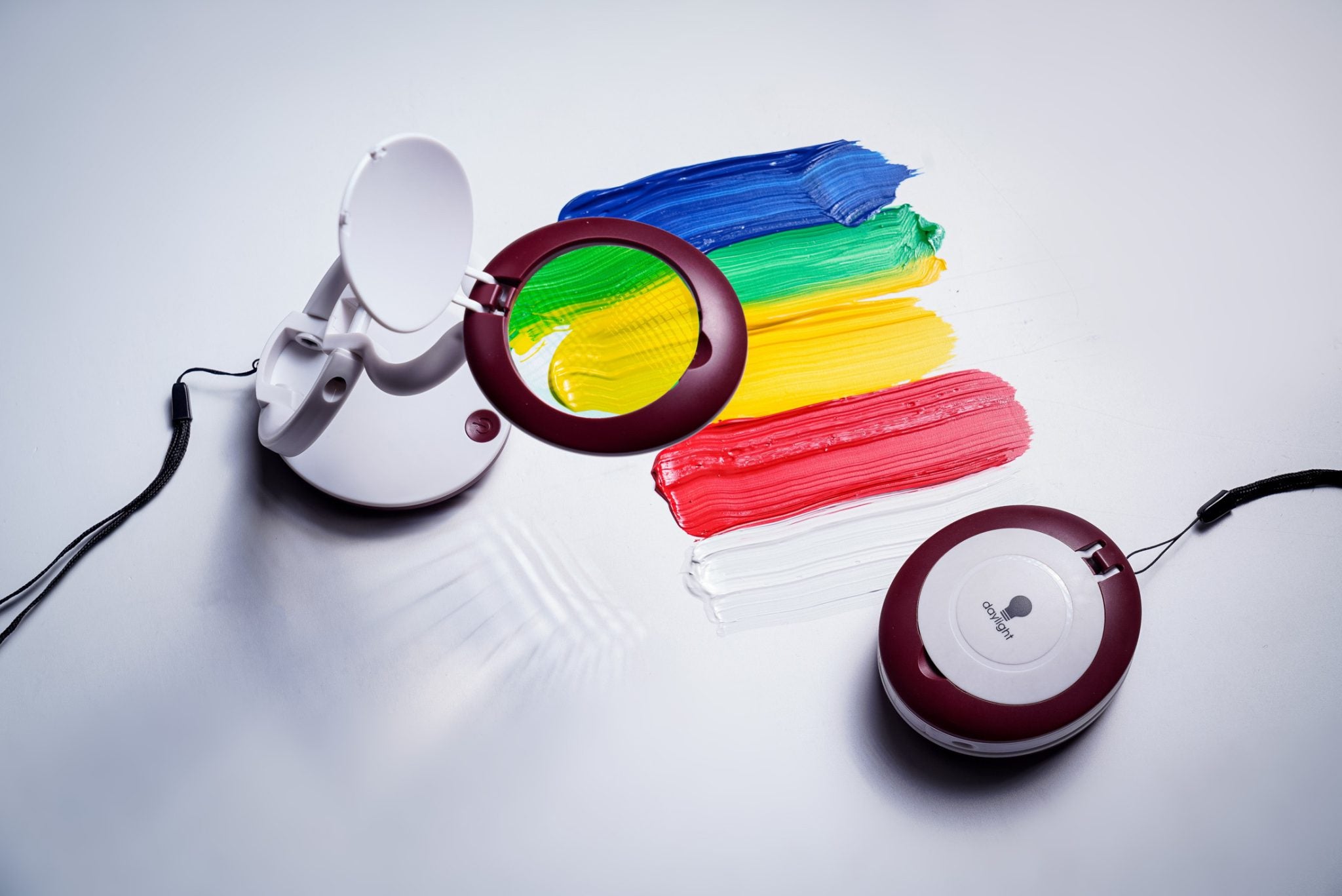 Daylight Yoyo Magnifier Lamp